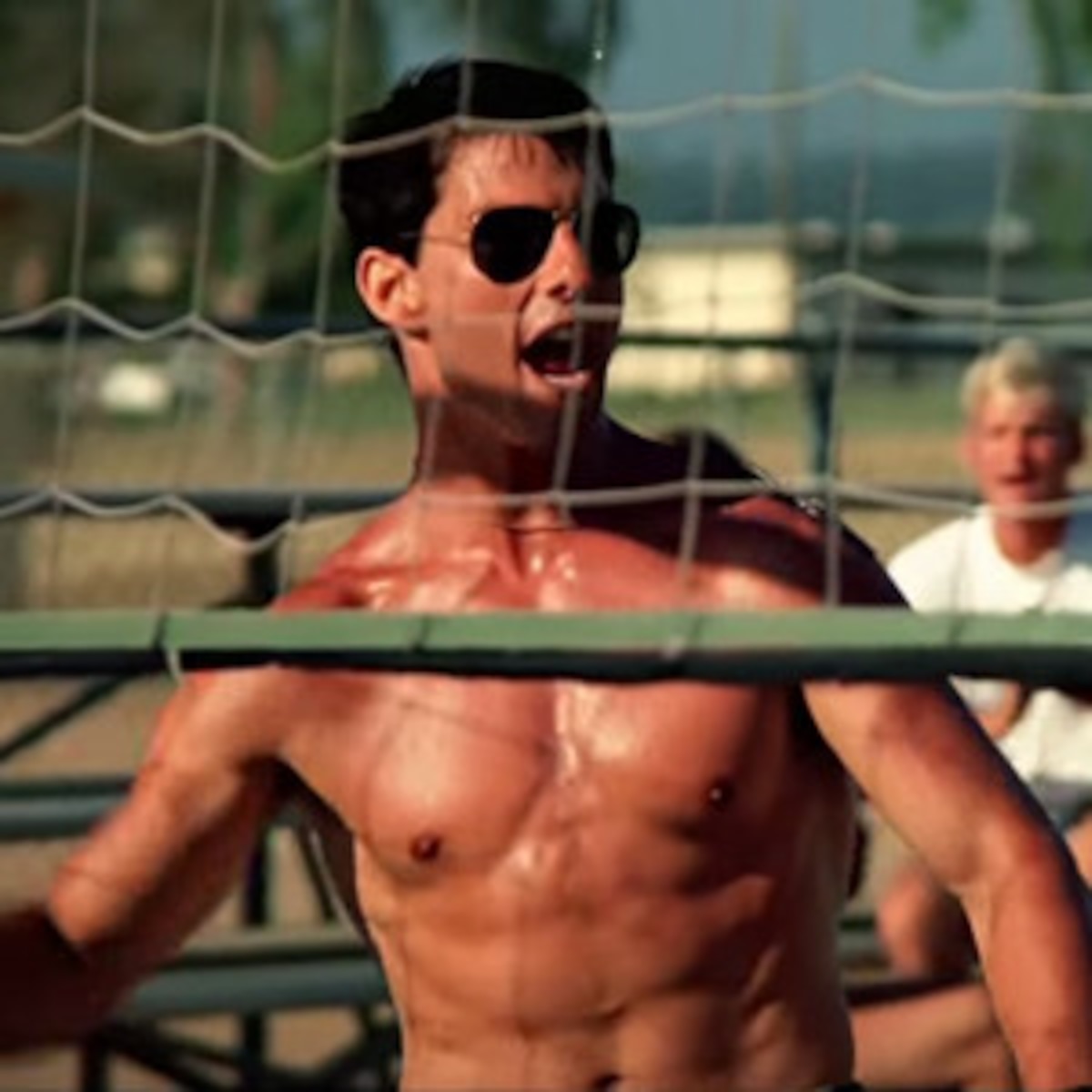 Total 77+ imagen tom cruise top gun beach volleyball fr.thptnganamst
